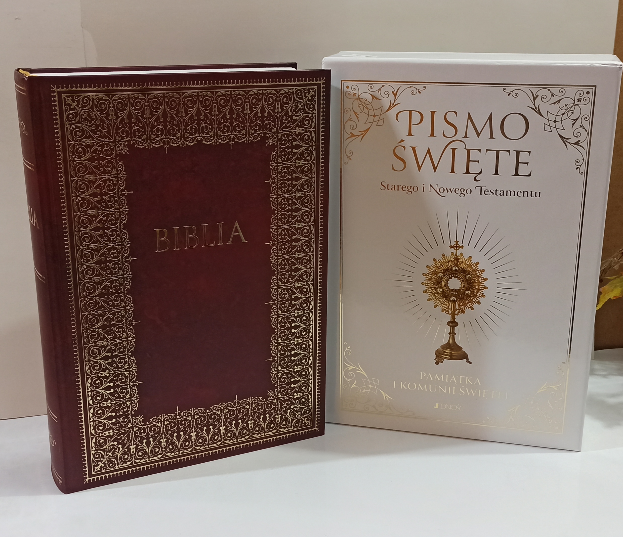 Pismo Święte w etui - Pamiątka Pierwszej Komunii Świętej